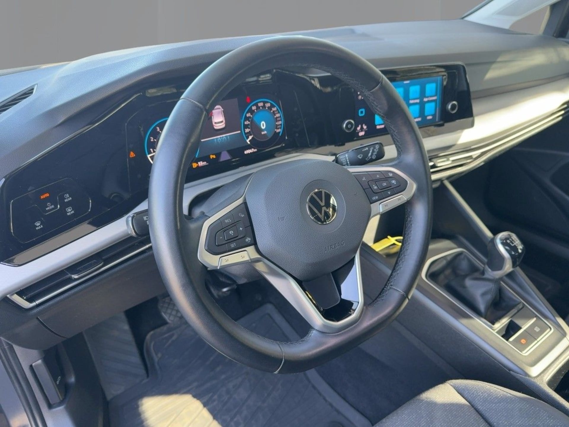 Volkswagen Golf Life