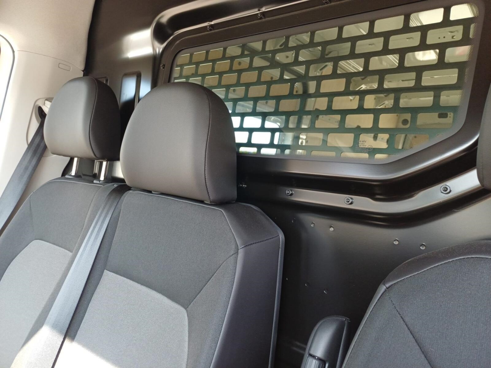 Volkswagen Crafter Kasten mittlerer Radstand – Bild 15