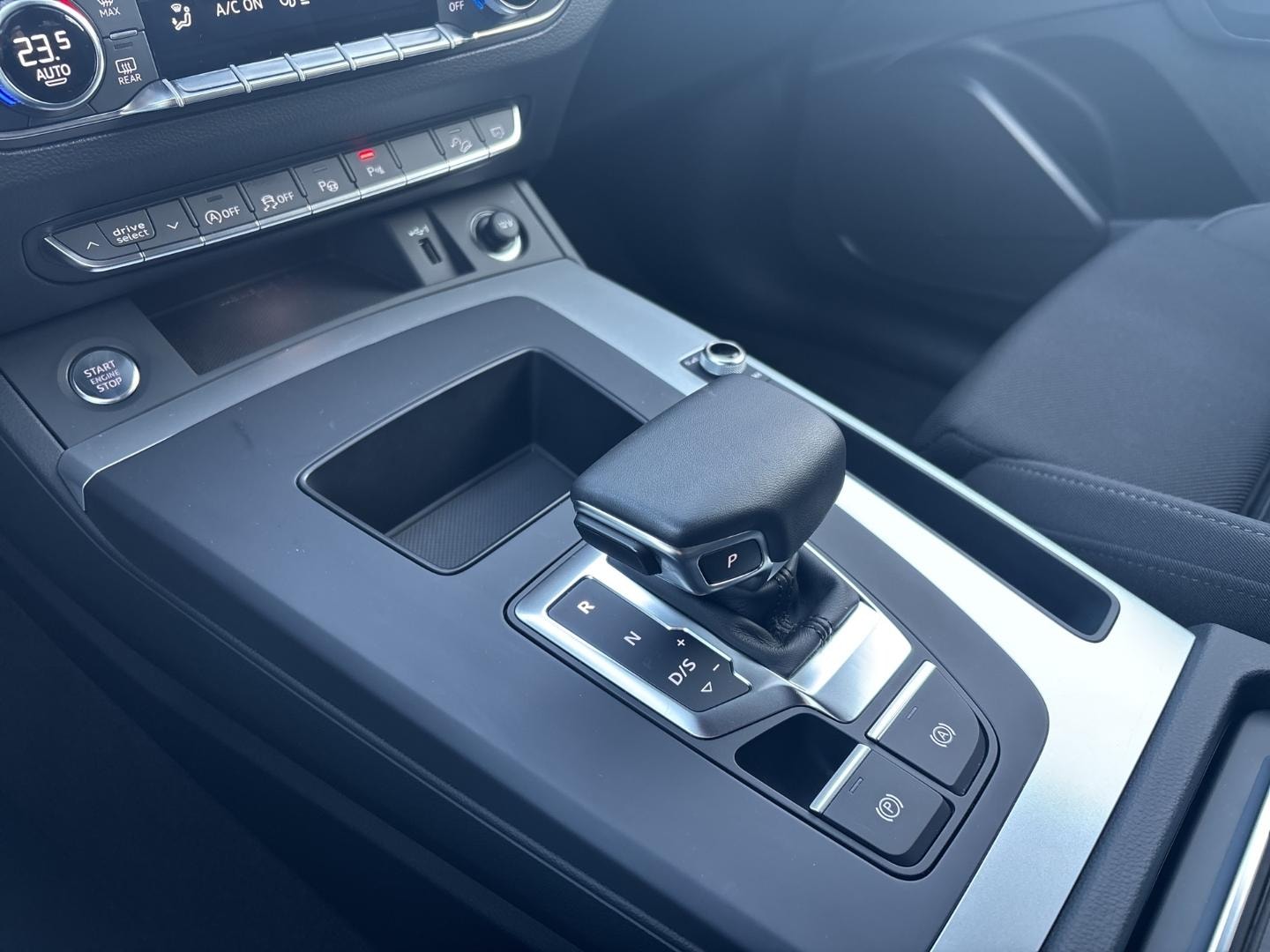 Bild über Audi Q5 40 TDI quattro S tronic - für weitere Informationen kontaktieren Sie den Audi Partner