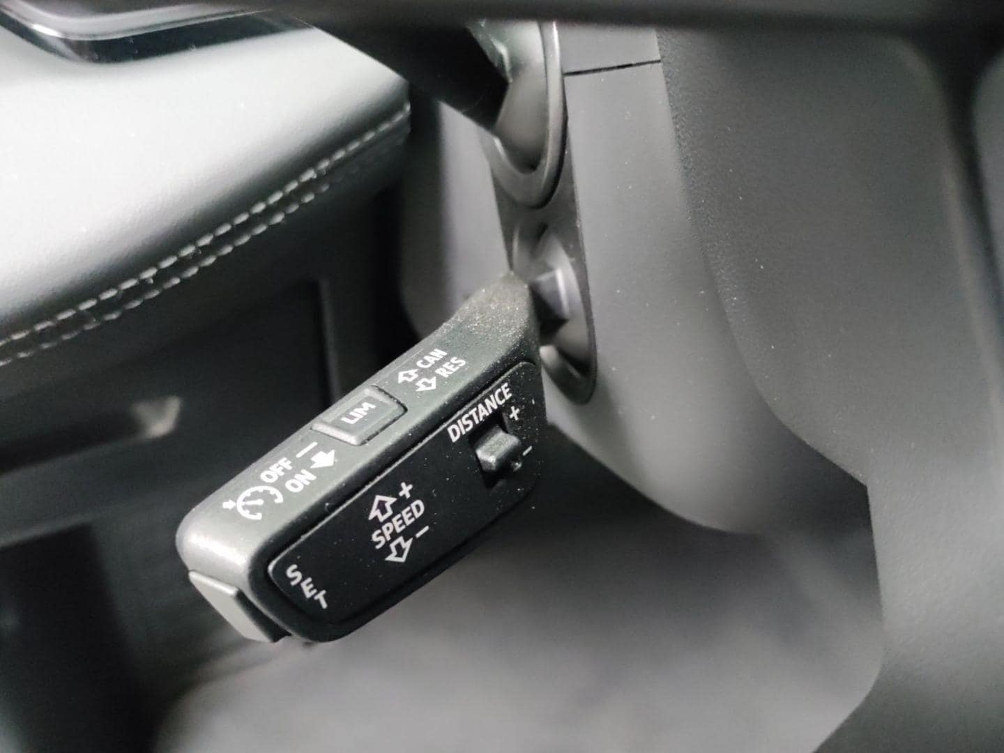 Bild über Audi A6 Avant e-tron e-tron performance - für weitere Informationen kontaktieren Sie den Audi Partner