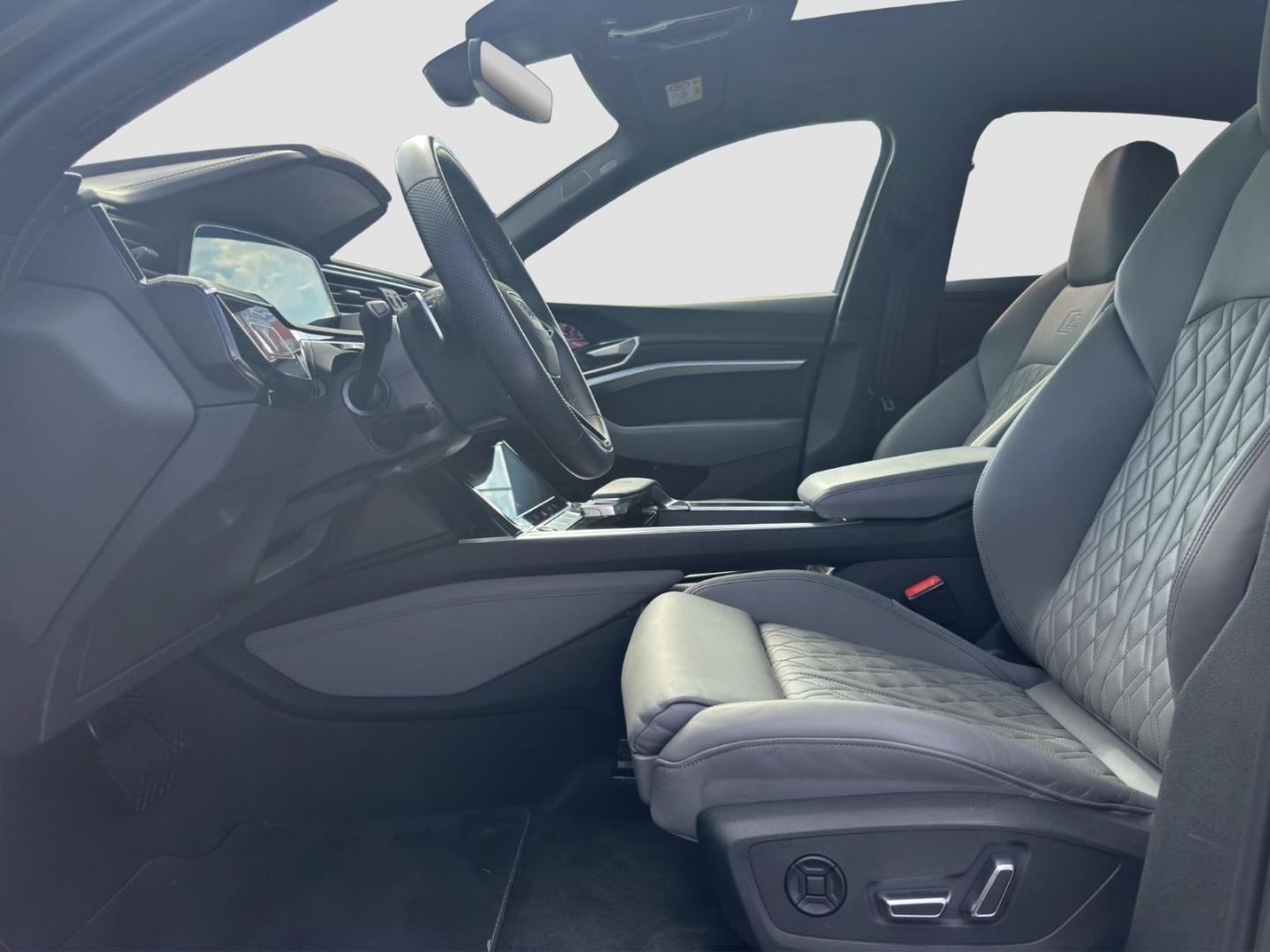 Image about Audi e-tron S Sportback S e-tron quattro