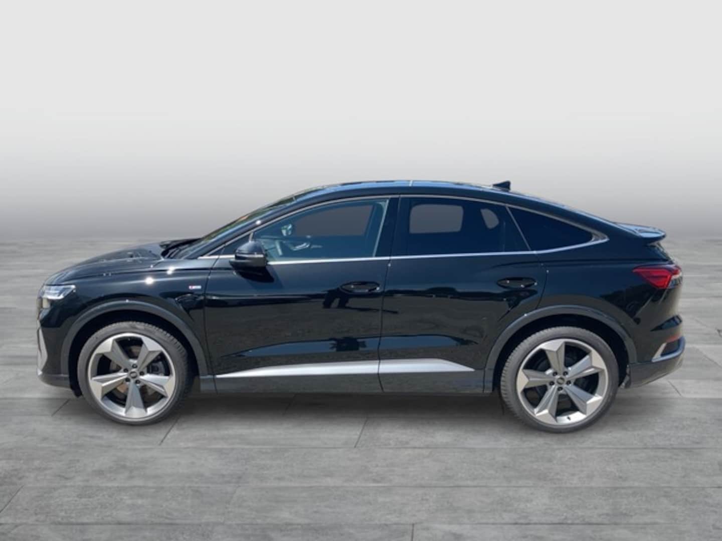 Bild über Audi Q4 Sportback e-tron 55 e-tron quattro - für weitere Informationen kontaktieren Sie den Audi Partner
