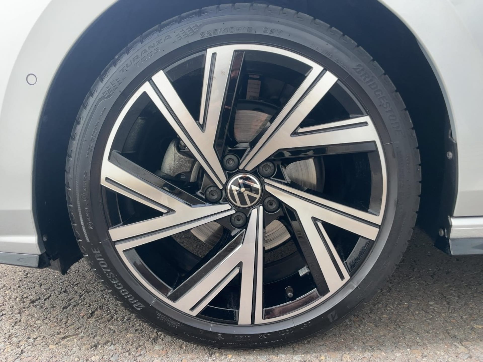Volkswagen Golf R-Line