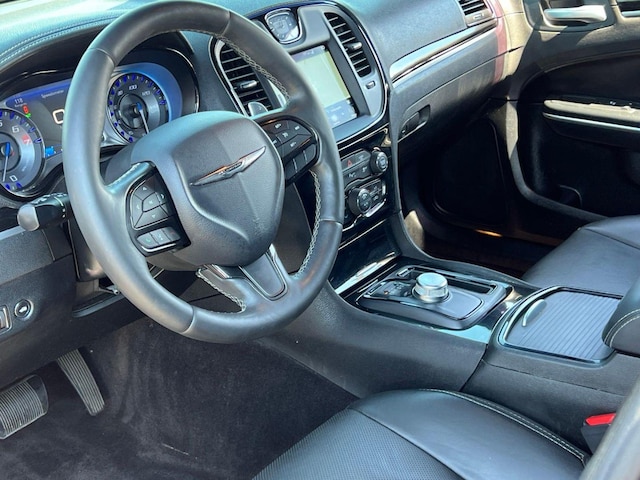 2018 Chrysler 300