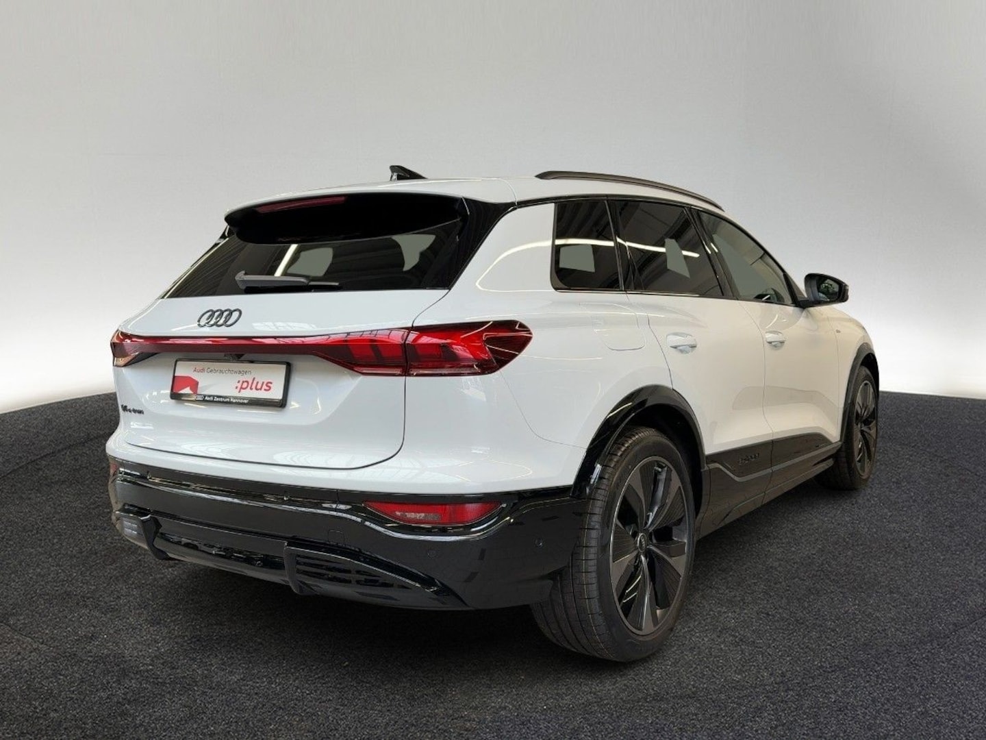Bild über Audi Q6 SUV e-tron S line business e-tron performance 225 kW - für weitere Informationen kontaktieren Sie den Audi Partner