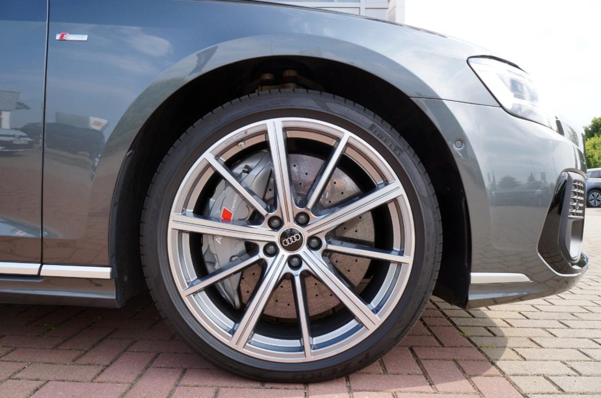 Audi A8 Lang
