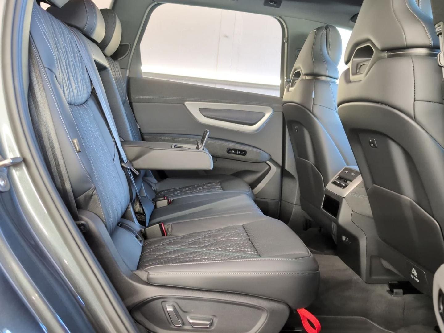 Bild über Audi Q7 SUV TDI quattro 220 kW tiptronic - für weitere Informationen kontaktieren Sie den Audi Partner