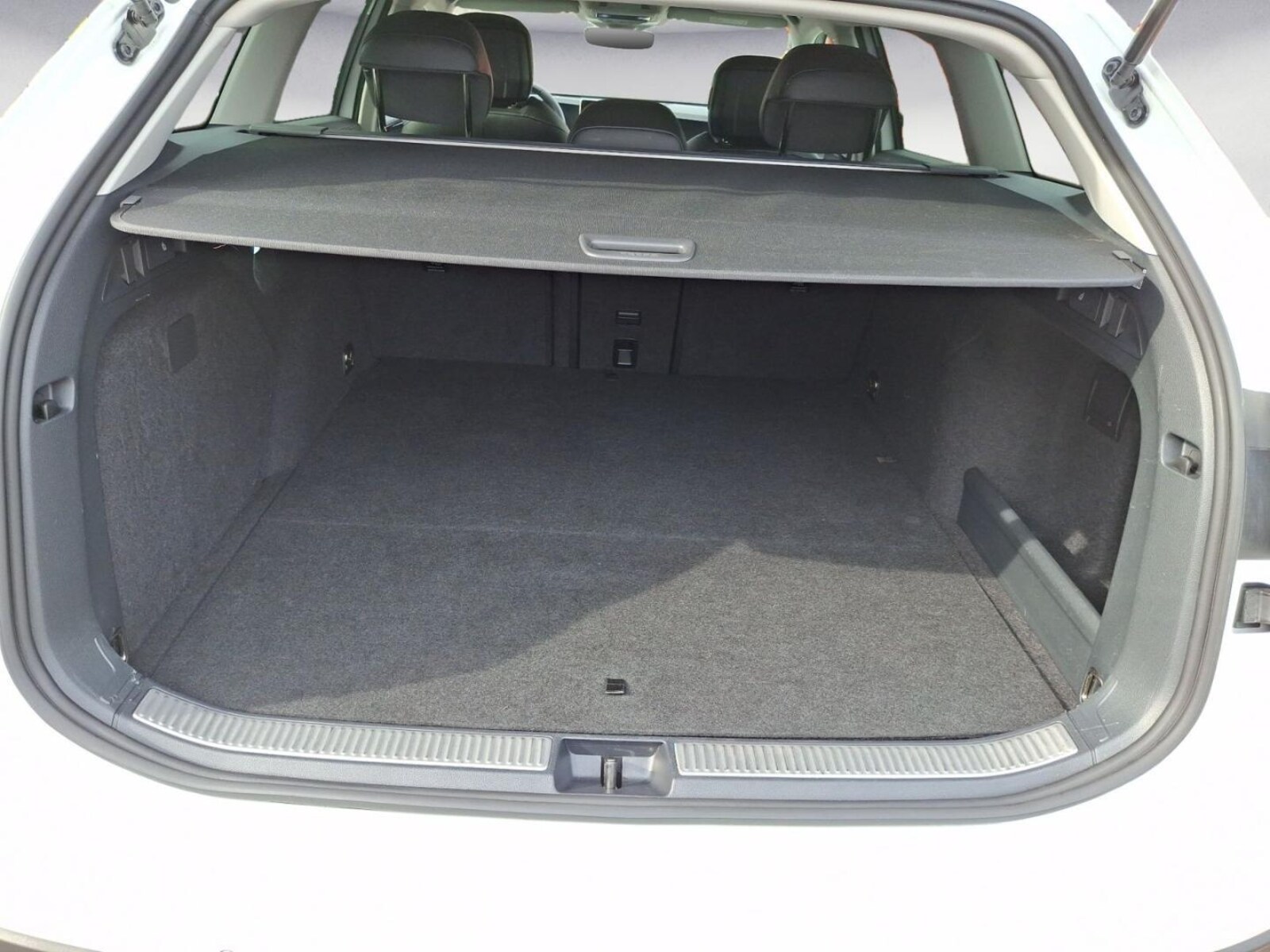 Volkswagen Passat – Bild 15