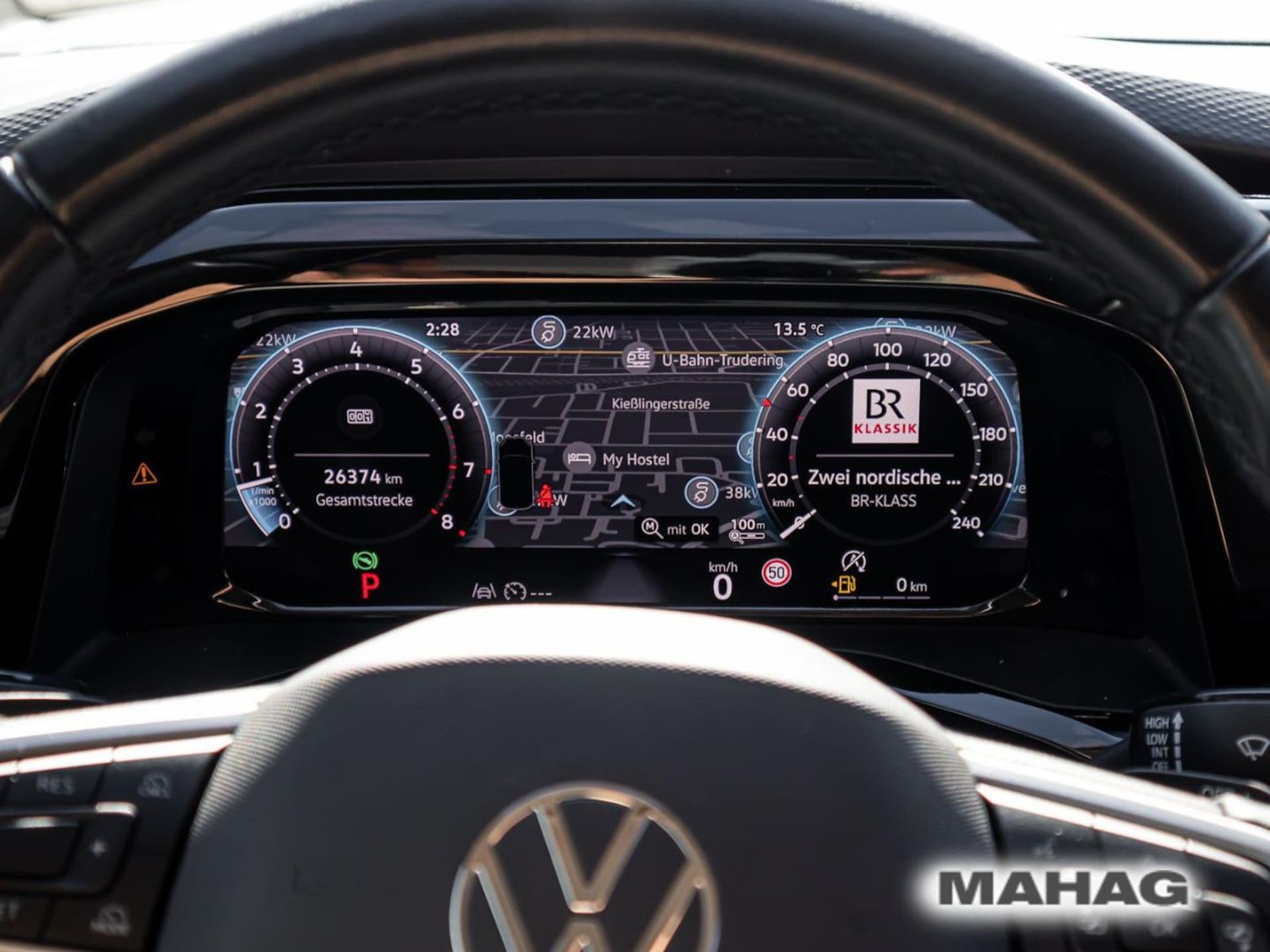Volkswagen Multivan Langversion Basis-Modell