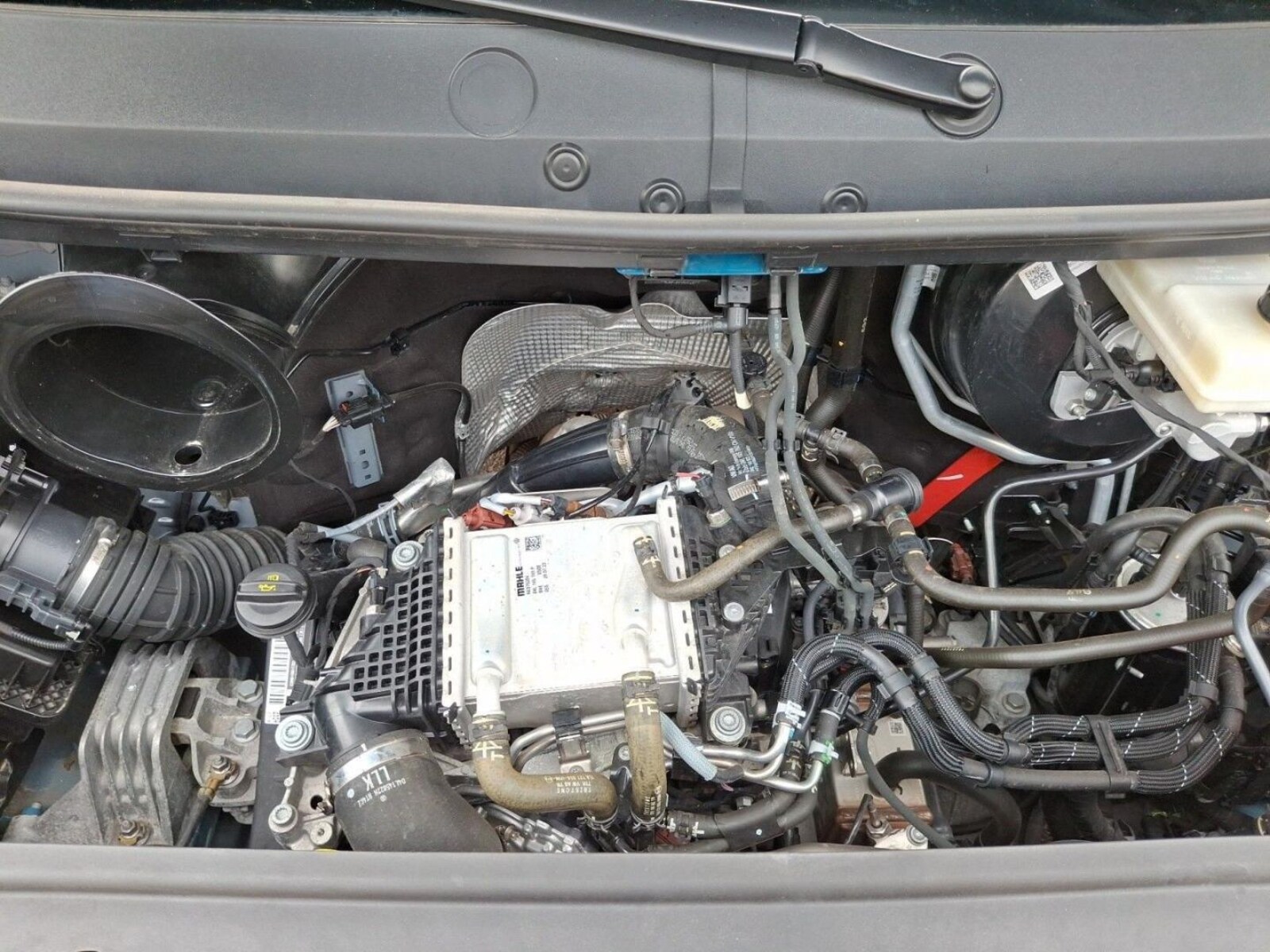 Volkswagen Crafter Kasten mittlerer Radstand – Bild 16