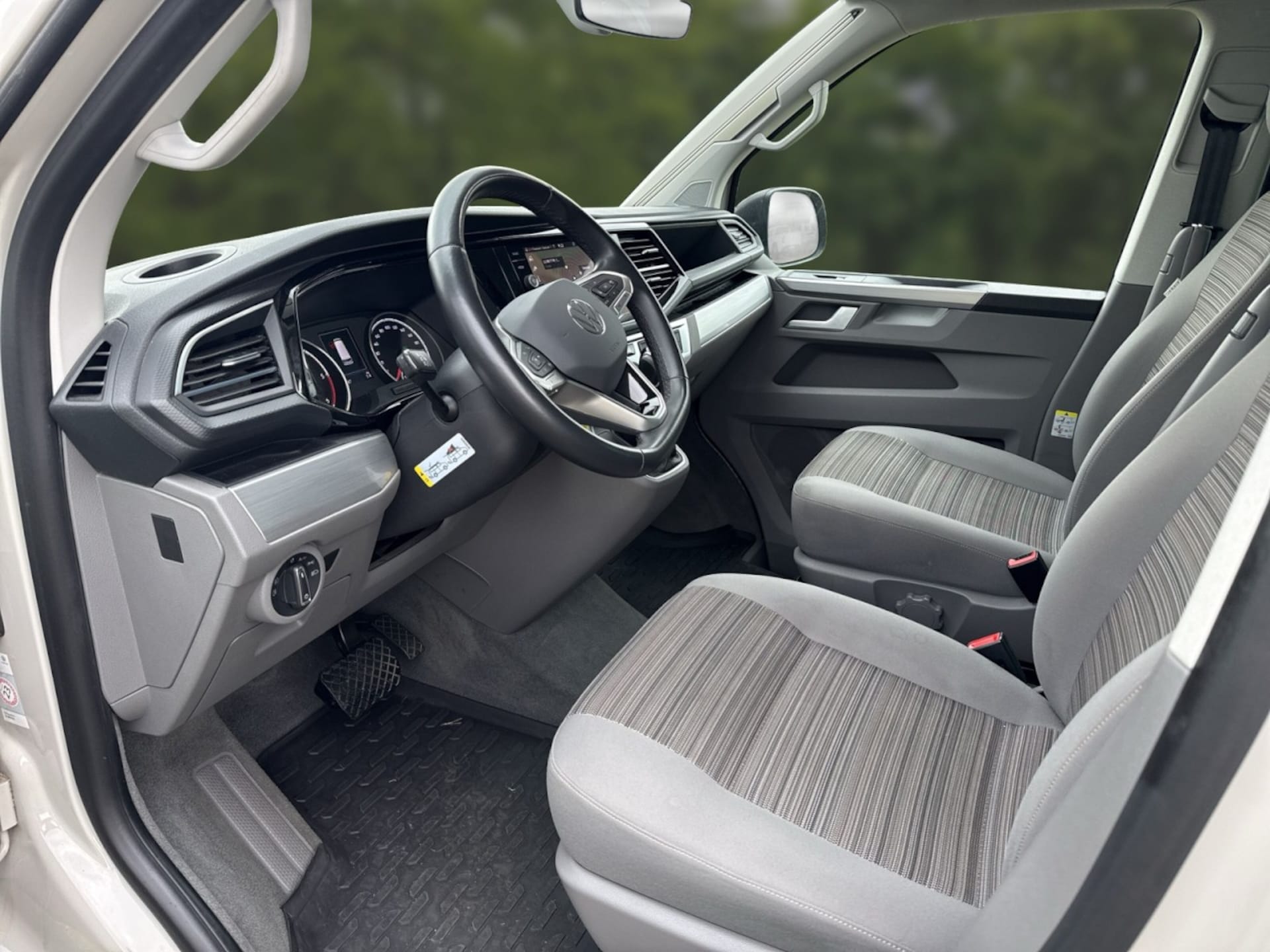 Volkswagen T6.1 California Coast