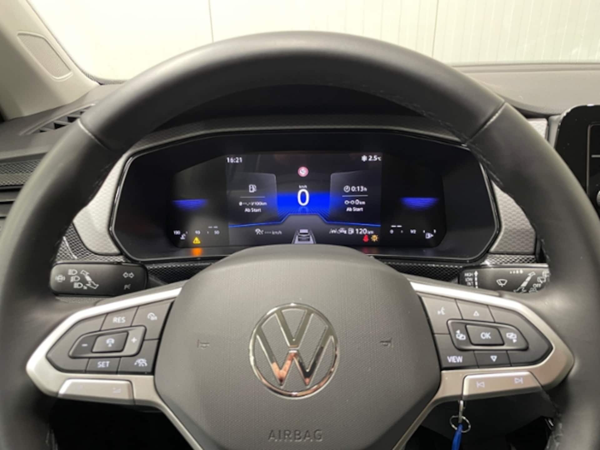 Volkswagen T-Cross Life