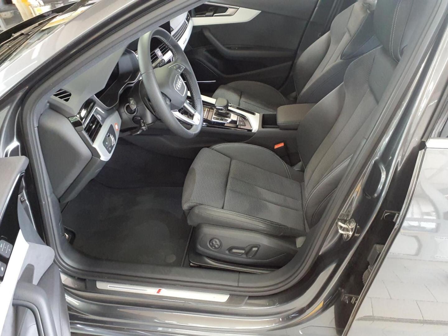 Bild über Audi A4 Avant S line 45 TFSI quattro S tronic - für weitere Informationen kontaktieren Sie den Audi Partner