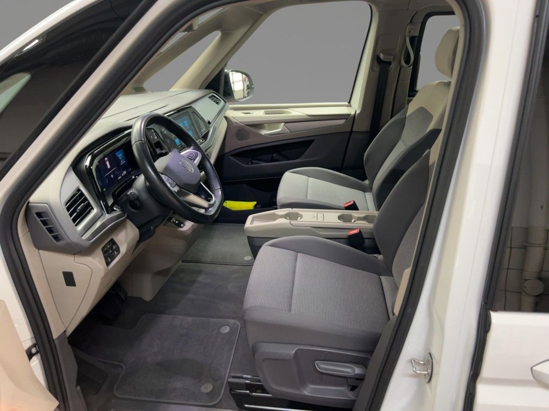 Volkswagen Multivan Basis-Modell