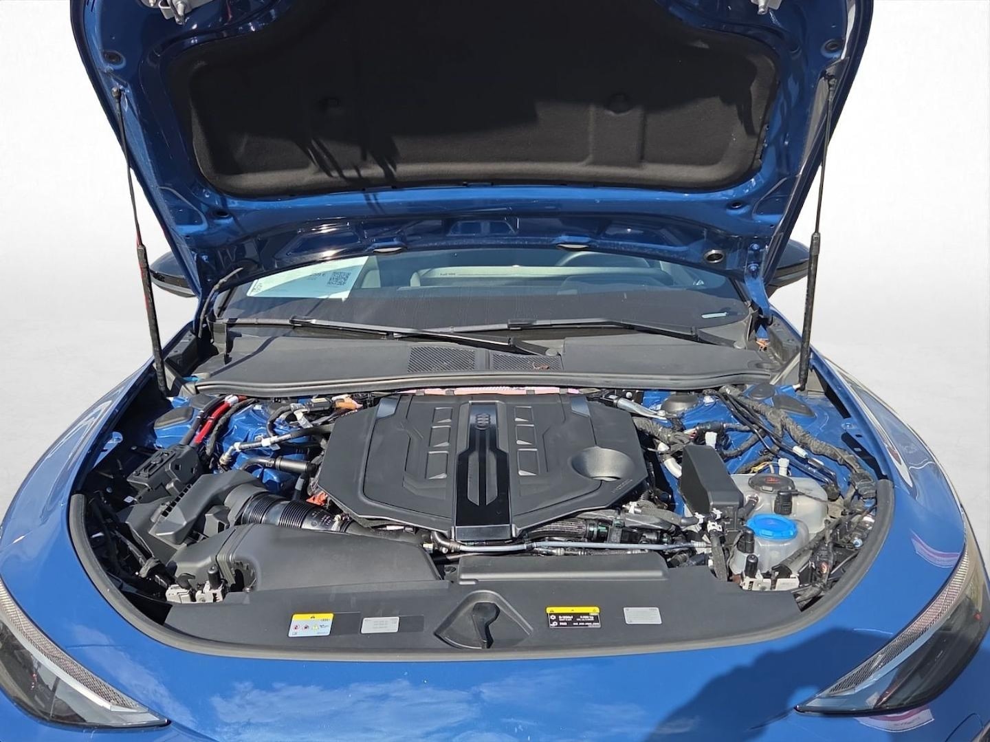 Bild über Audi A6 Avant TFSI quattro 270 kW S tronic - für weitere Informationen kontaktieren Sie den Audi Partner