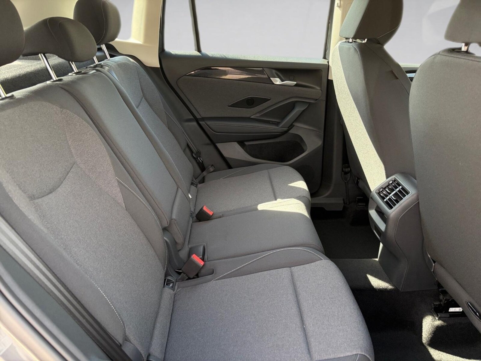 Volkswagen Tiguan – Bild 11