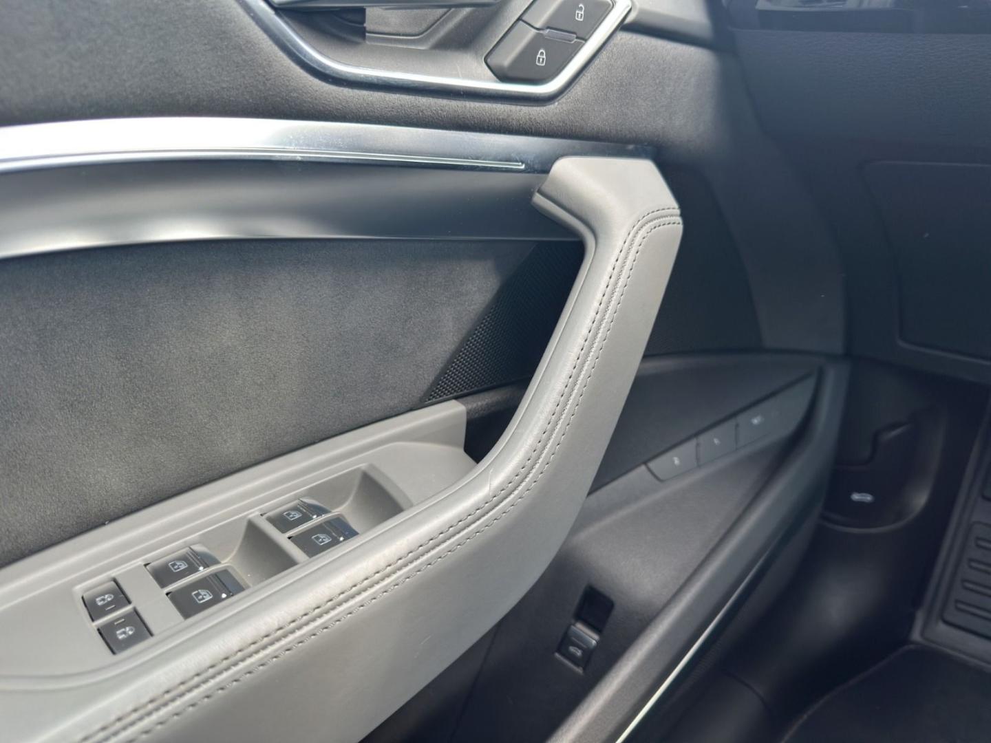 Image about Audi e-tron S Sportback S e-tron quattro