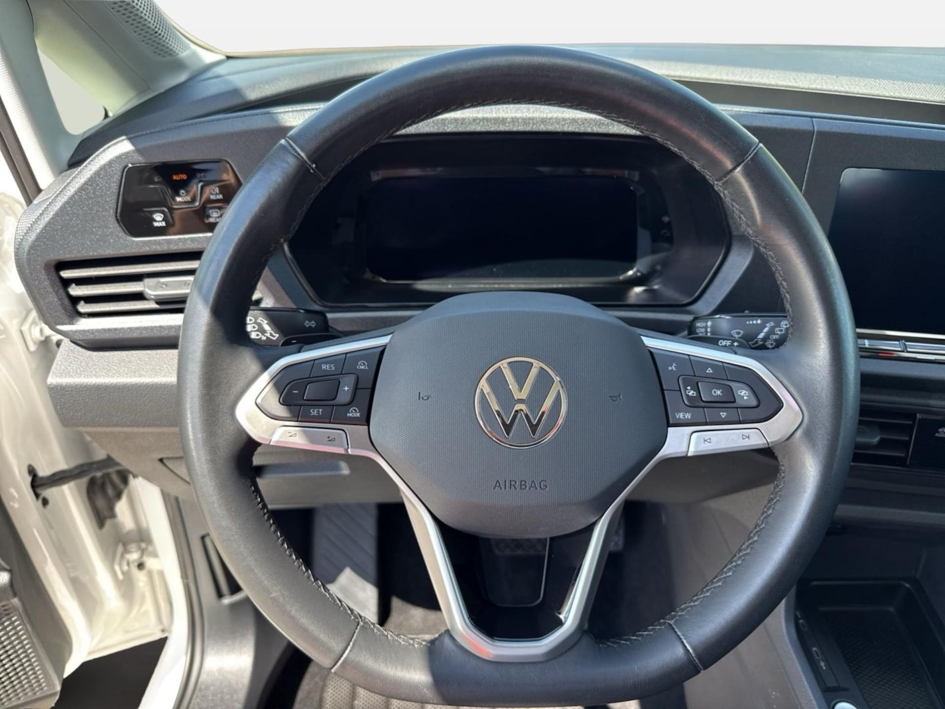 Volkswagen Caddy Basis-Modell