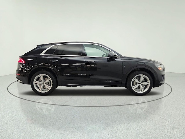 2023 Audi Q8