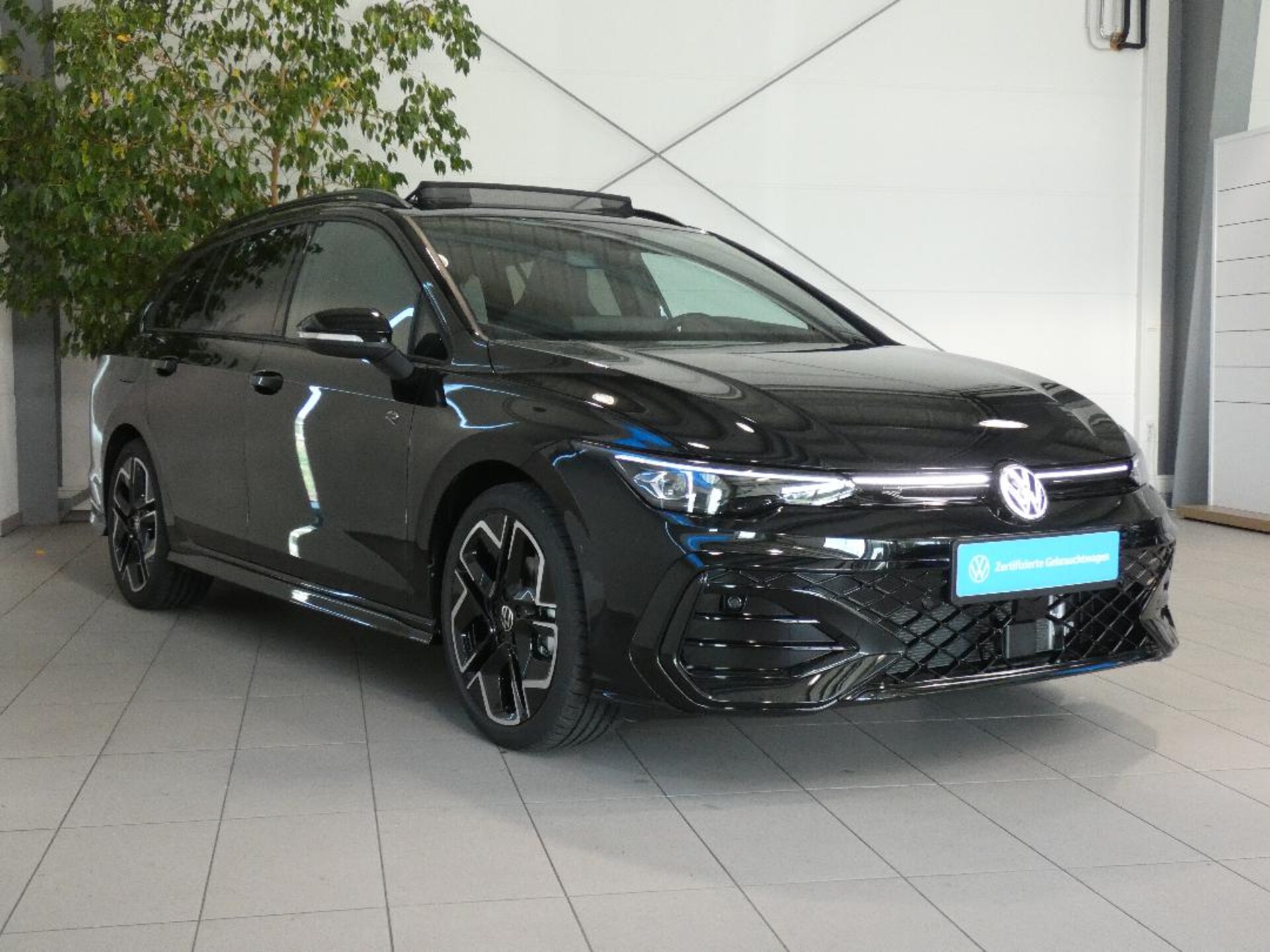 Volkswagen Golf Variant R-Line