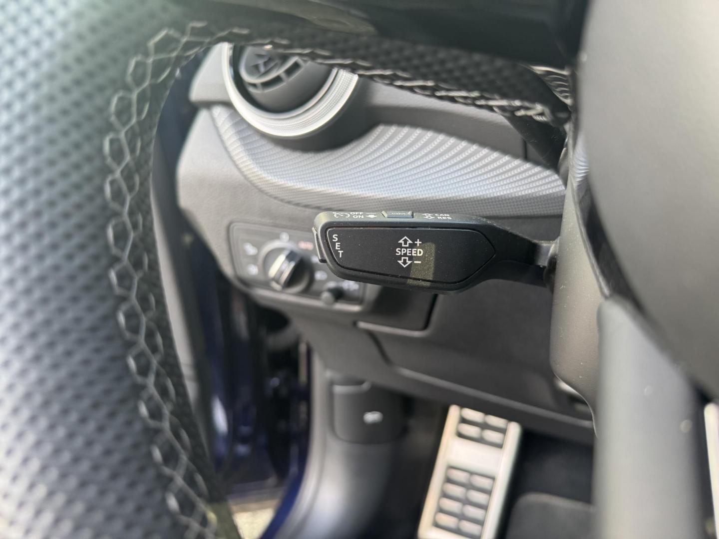 Image about Audi Q2 S line plus 35 TFSI 110 kW (150 ch) S tronic