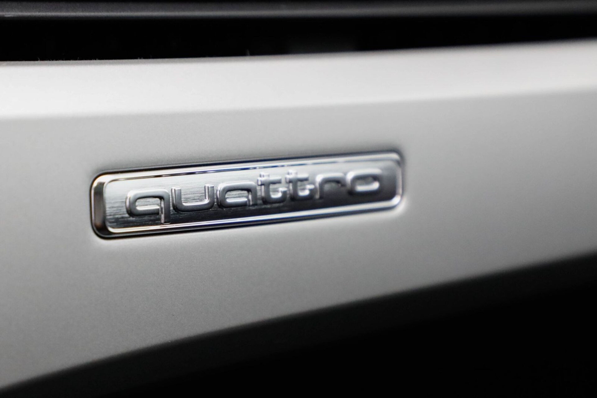 Audi A4 Avant S line