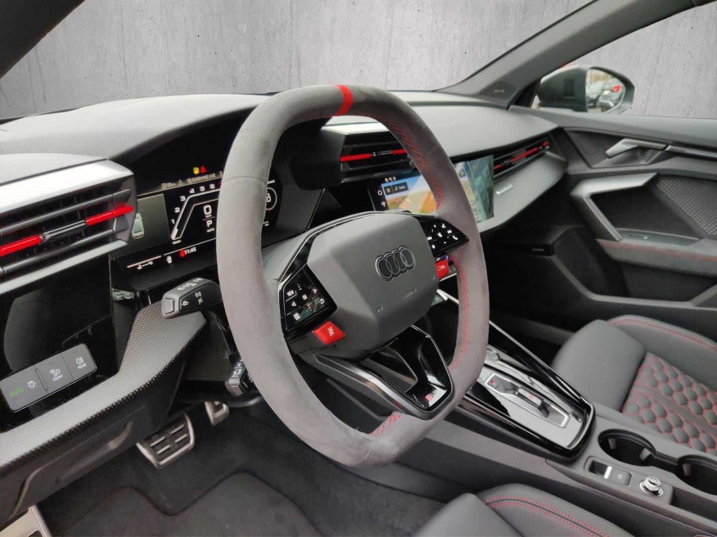 Bild über Audi RS 3 Limousine TFSI quattro S tronic - für weitere Informationen kontaktieren Sie den Audi Partner