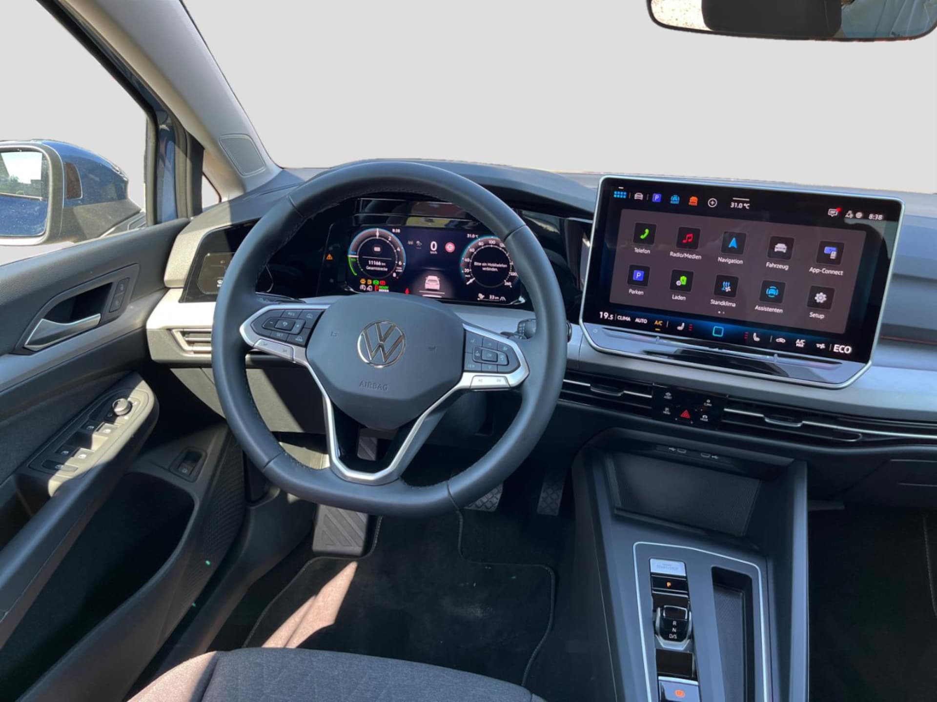 Volkswagen Golf Life