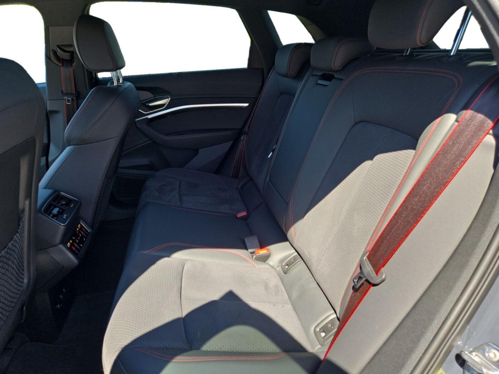 Audi Q8 e-tron – Bild 10
