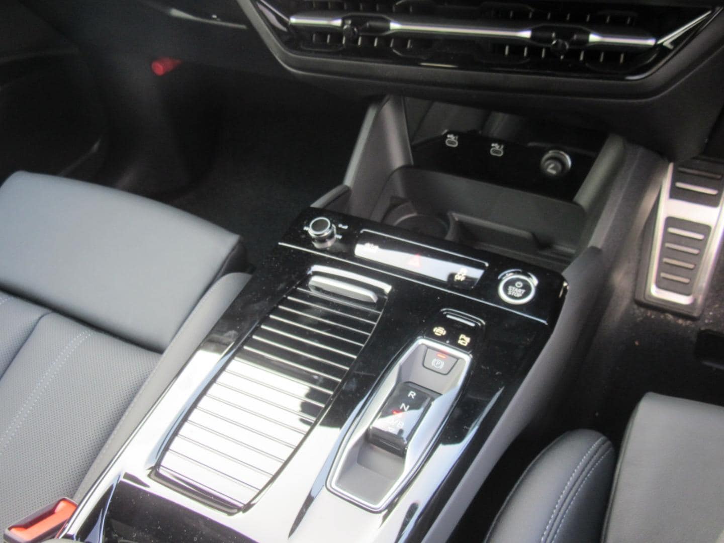 Audi Q6 SUV e-tron quattro advanced for more details contact your dealer
