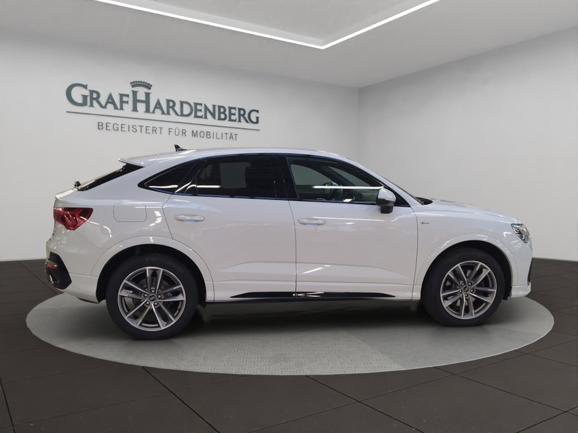 Audi Q3 Sportback S line
