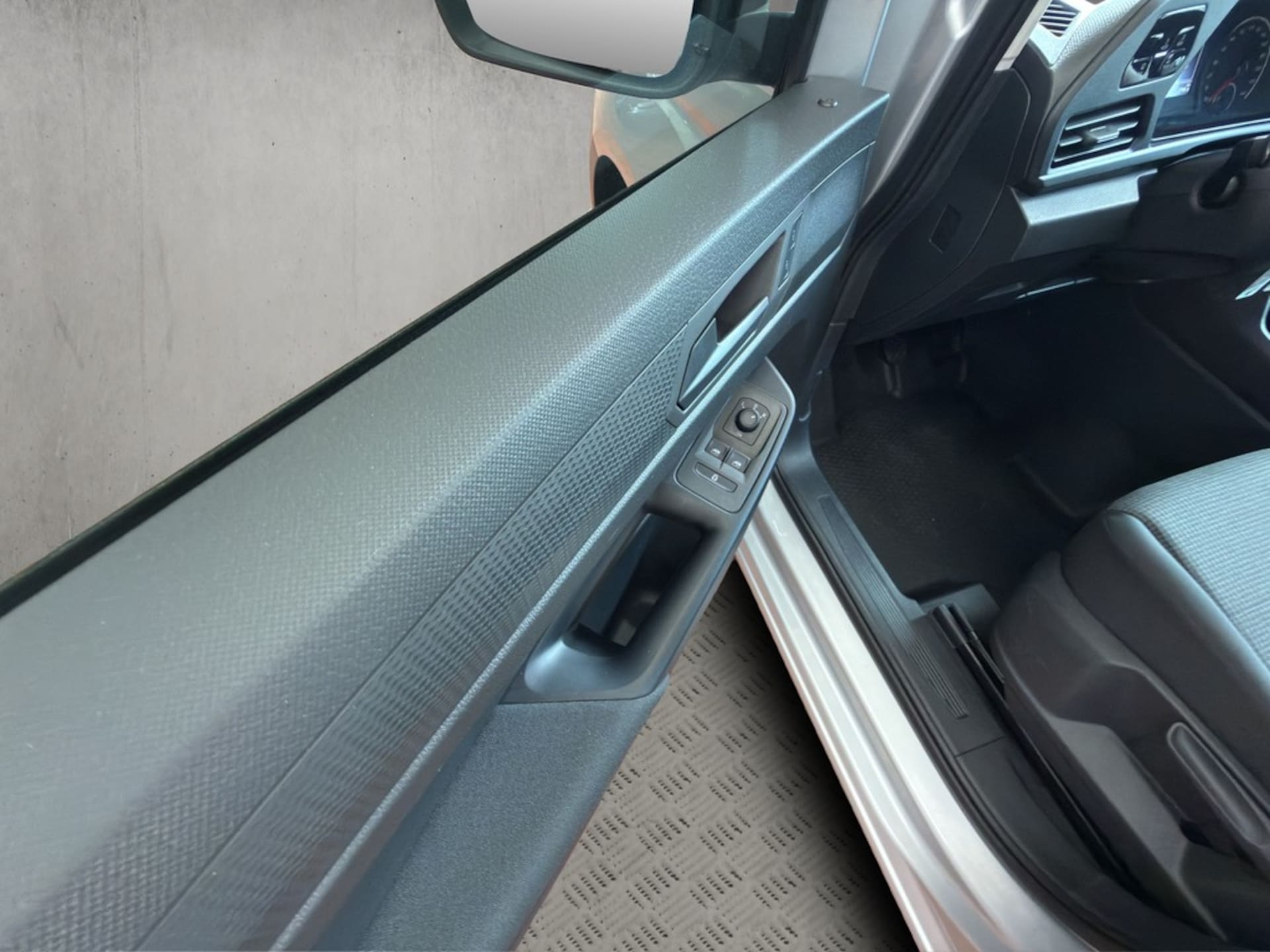 Volkswagen Caddy Basis-Modell