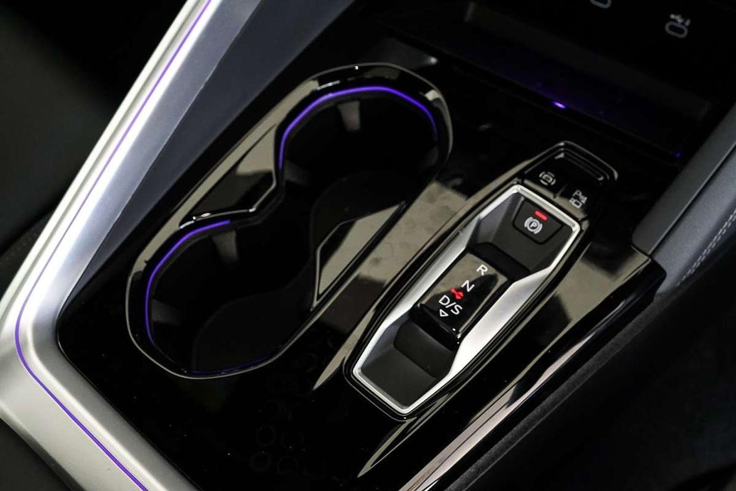 Image about Audi Q5 SUV TDI quattro 150 kW sport