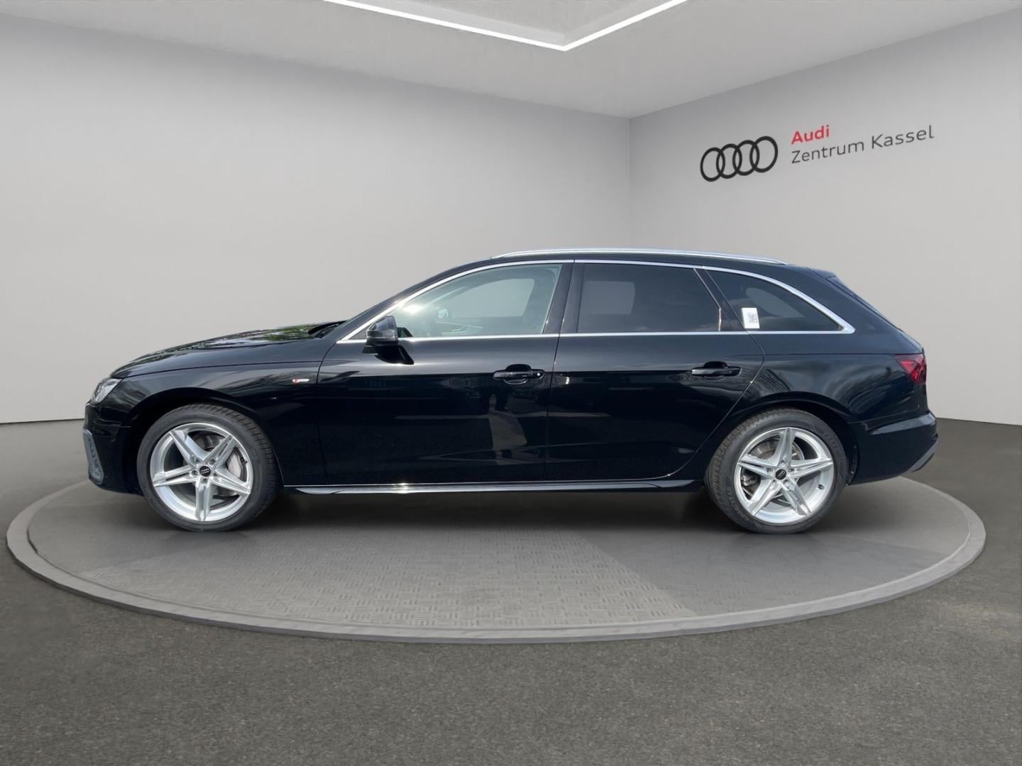 Bild über Audi A4 Avant S line 40 TFSI S tronic - für weitere Informationen kontaktieren Sie den Audi Partner