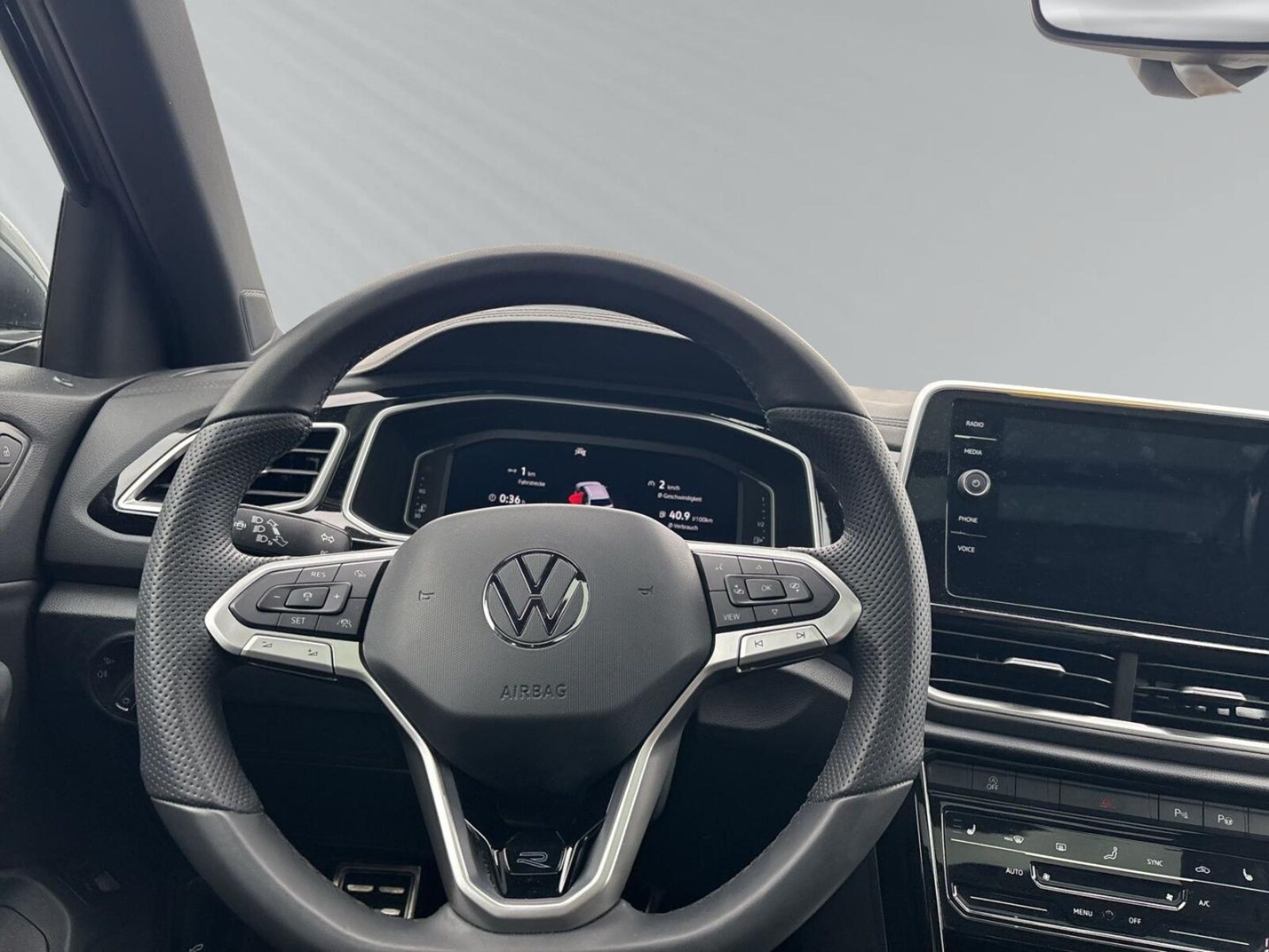 Volkswagen T-Roc – Bild 12