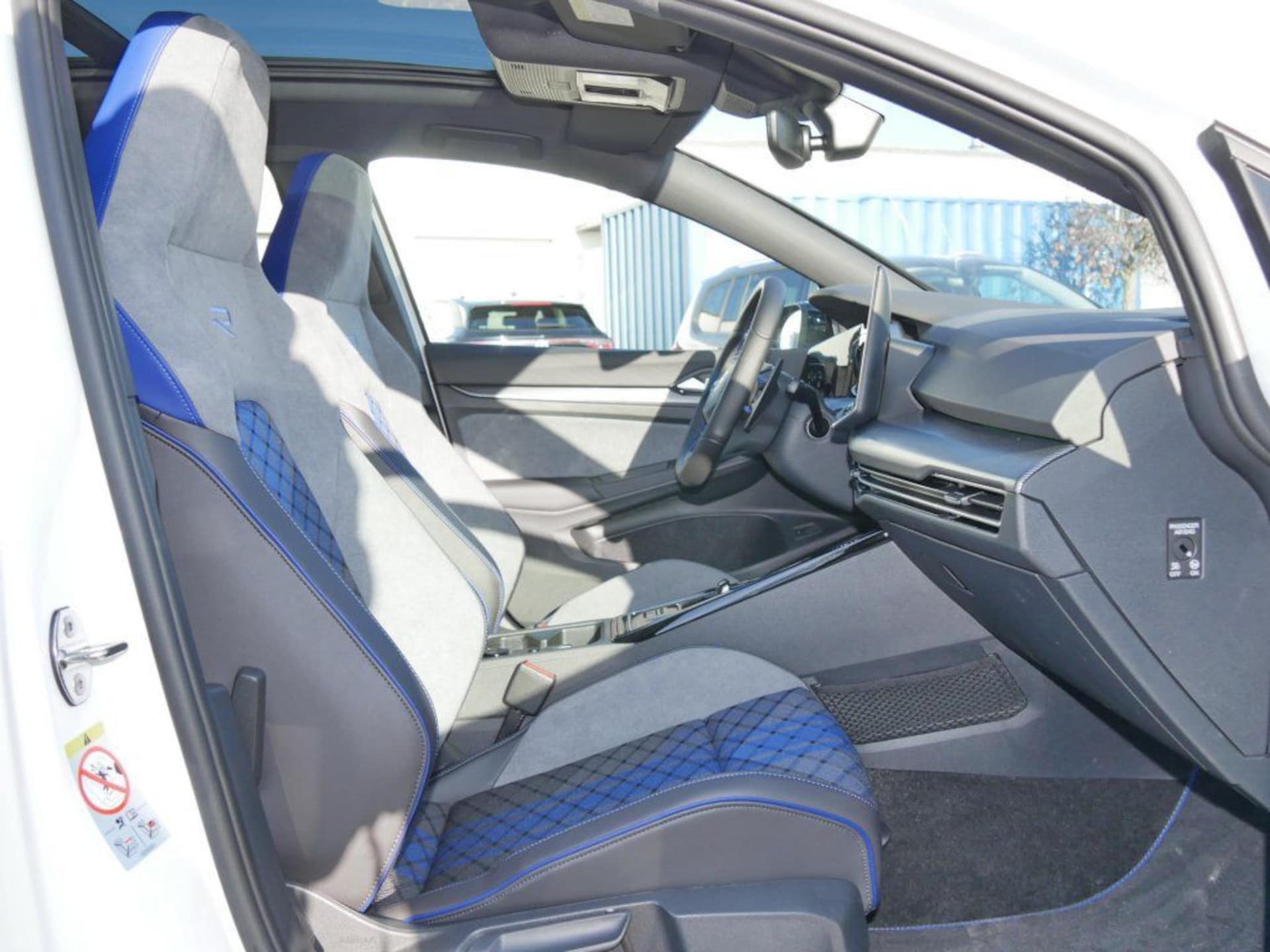 Volkswagen Golf Variant R