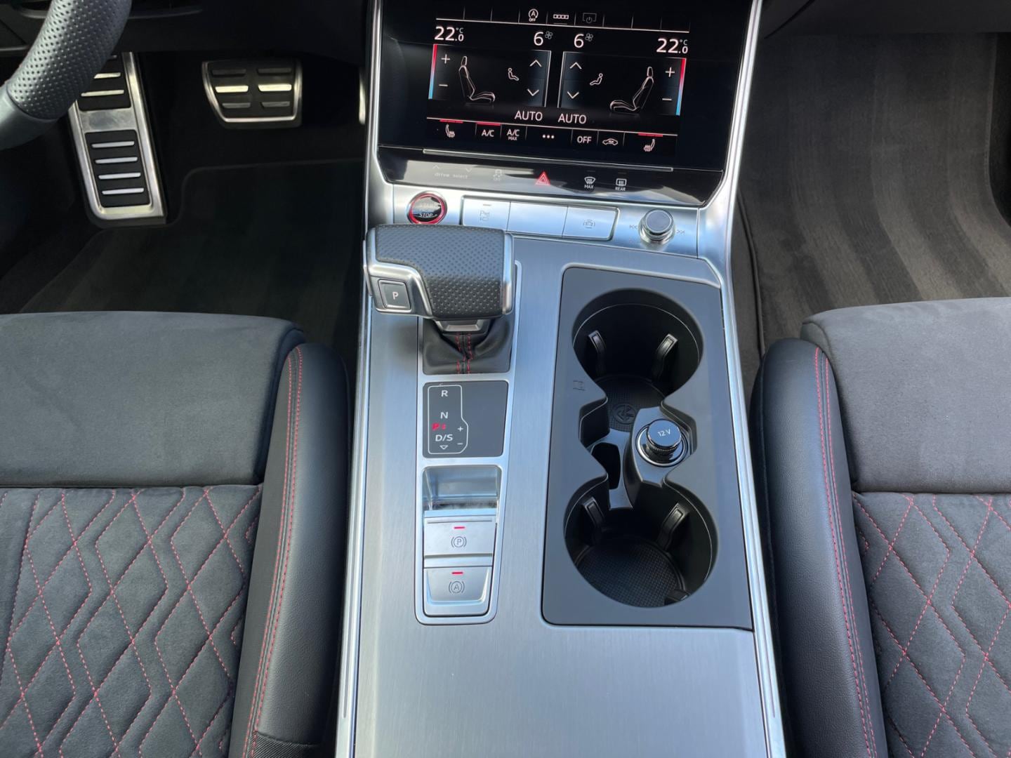 Bild über Audi S6 Limousine TDI quattro tiptronic - für weitere Informationen kontaktieren Sie den Audi Partner