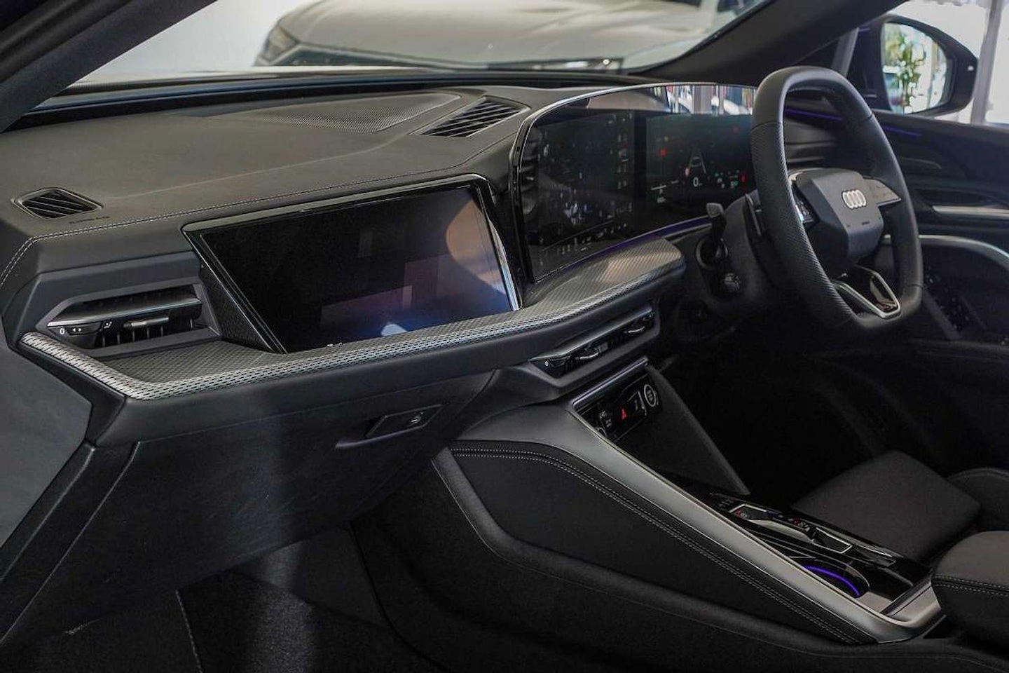 Image about Audi Q5 SUV TDI quattro 150 kW sport