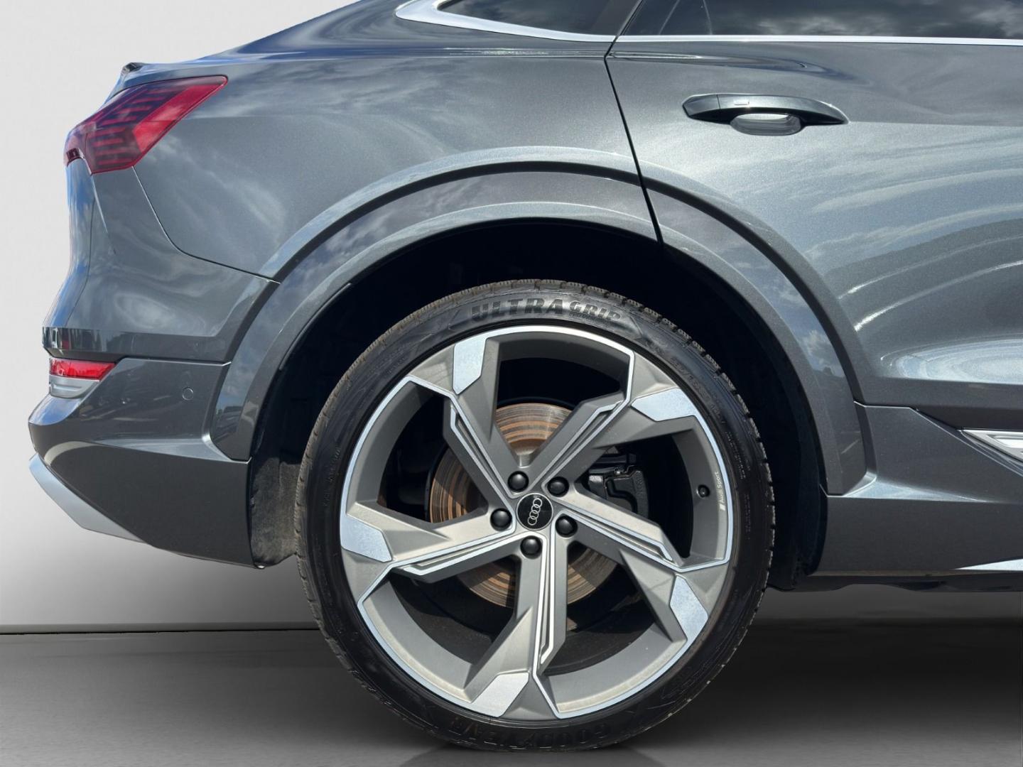 Image about Audi e-tron S Sportback S e-tron quattro