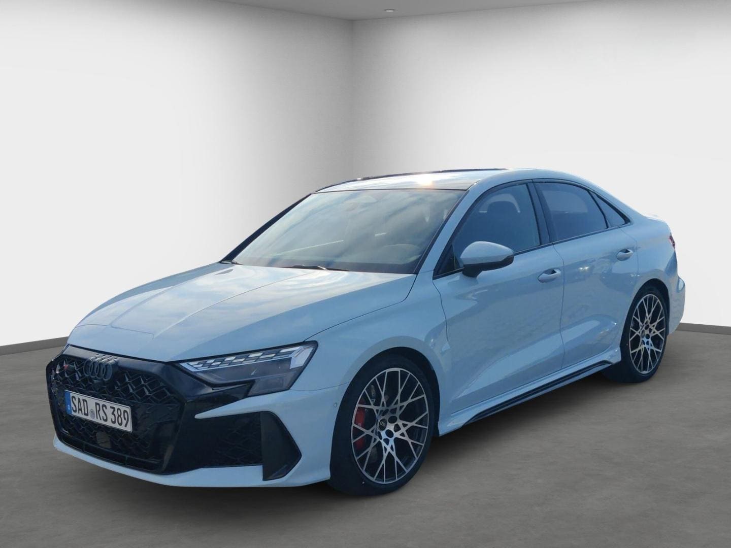 Bild über Audi RS 3 Limousine TFSI quattro 294 kW S tronic - für weitere Informationen kontaktieren Sie den Audi Partner