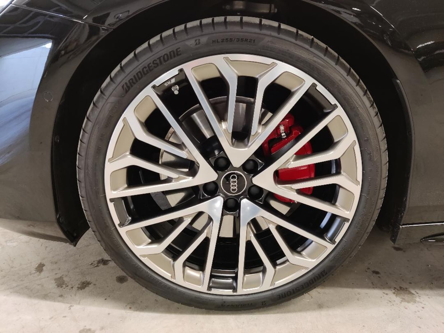 Bild über Audi A6 Avant TFSI quattro 270 kW S tronic - für weitere Informationen kontaktieren Sie den Audi Partner