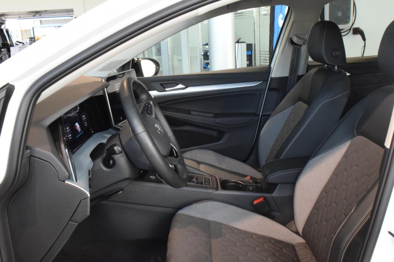 Volkswagen Golf Variant – Bild 6