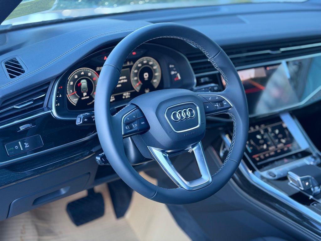 2025 Audi Q7 Premium Plus - Photo 9