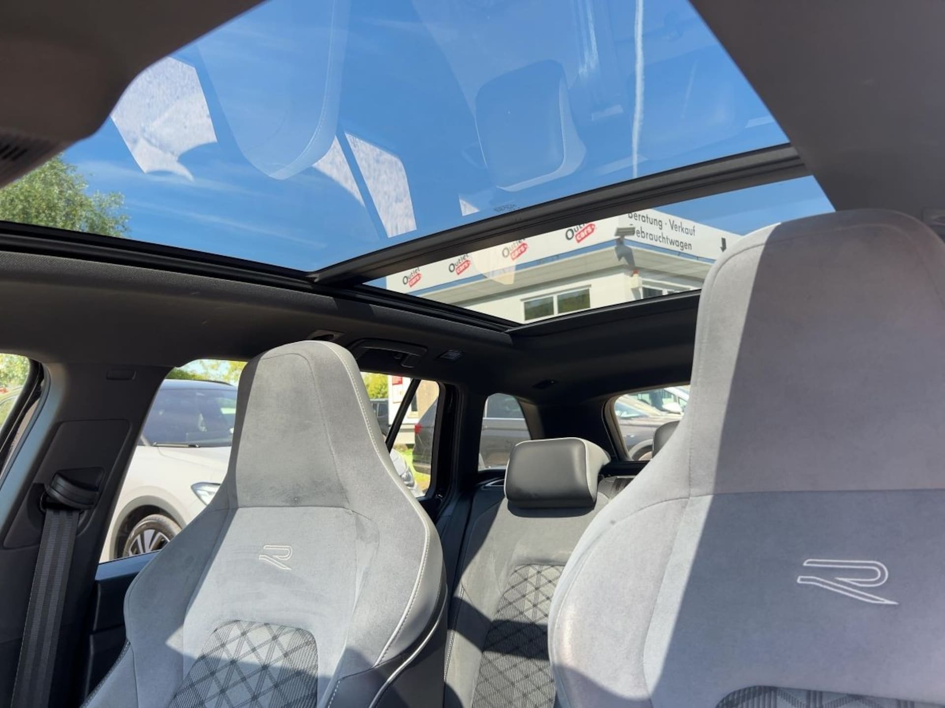 Volkswagen Golf Variant R-Line