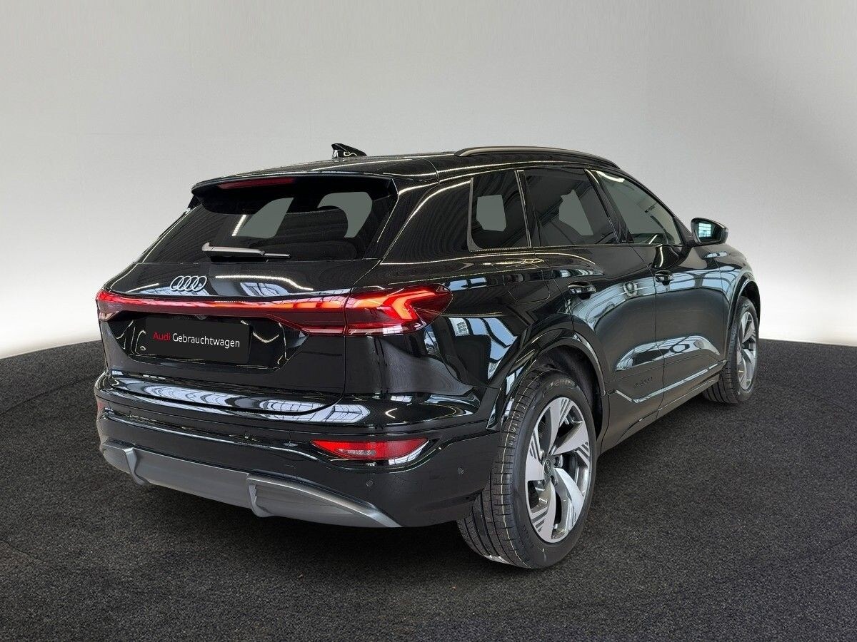 Image about Audi Q6 SUV e-tron e-tron quattro