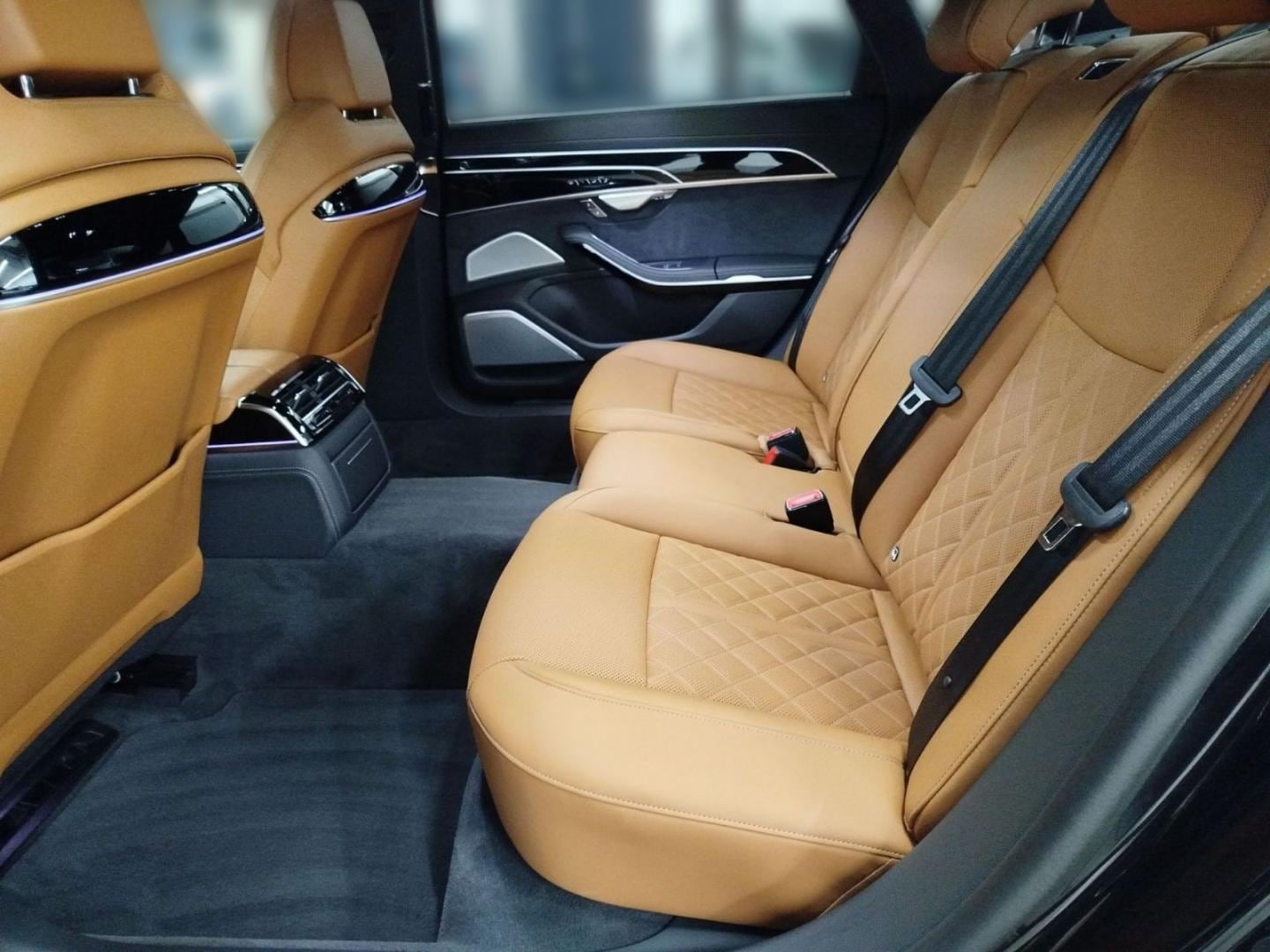 Bild über Audi A8 L 50 TDI quattro tiptronic - für weitere Informationen kontaktieren Sie den Audi Partner