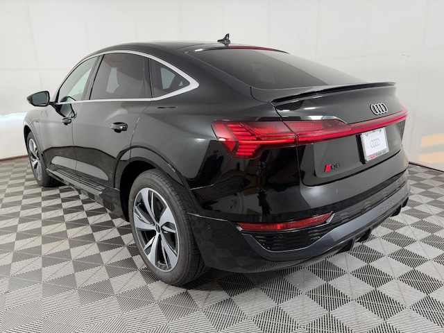 2024 Audi Q8 Sportback e-tron