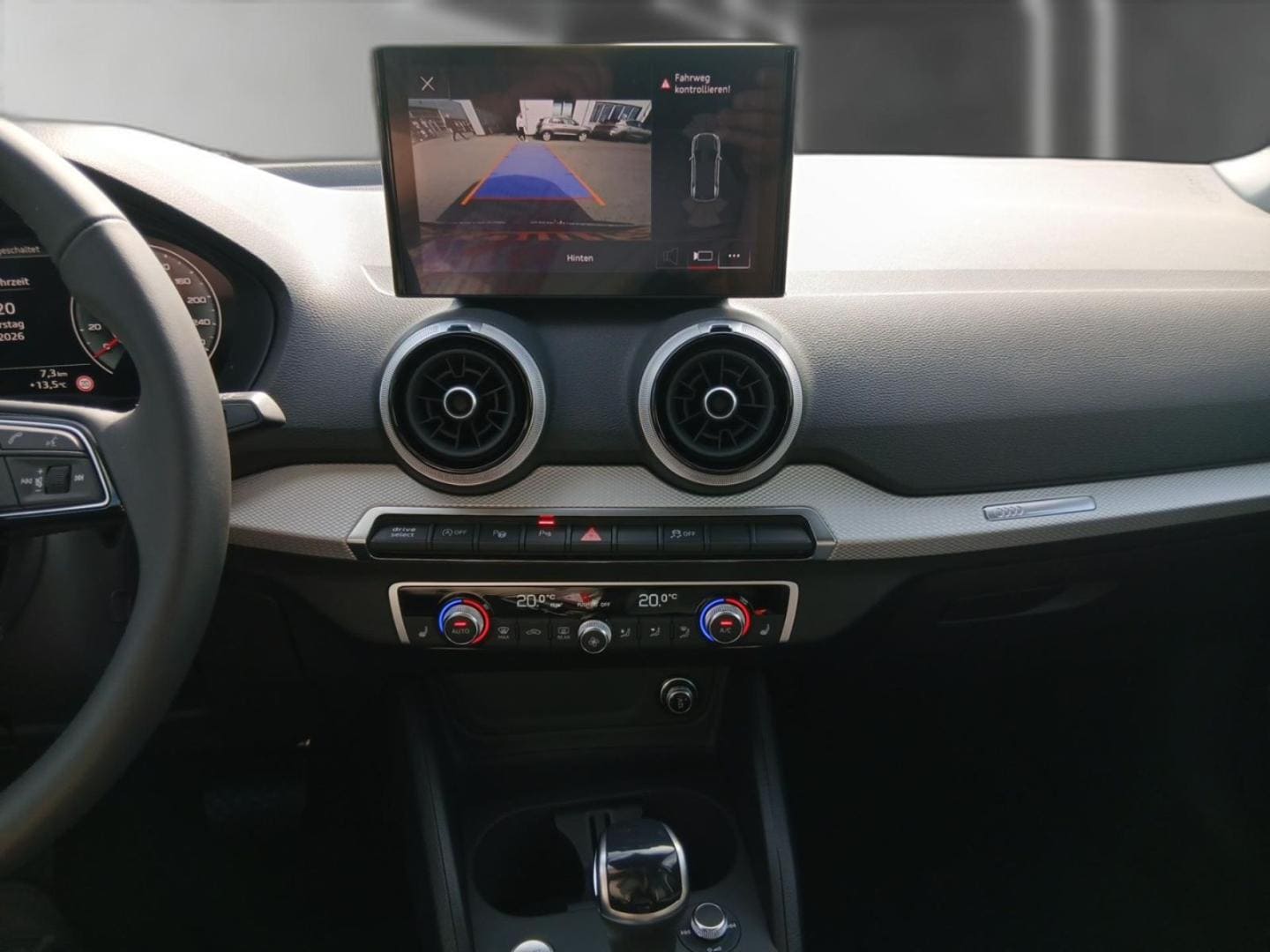Bild über Audi Q2 advanced 35 TFSI 110(150) kW(PS) S tronic - für weitere Informationen kontaktieren Sie den Audi Partner