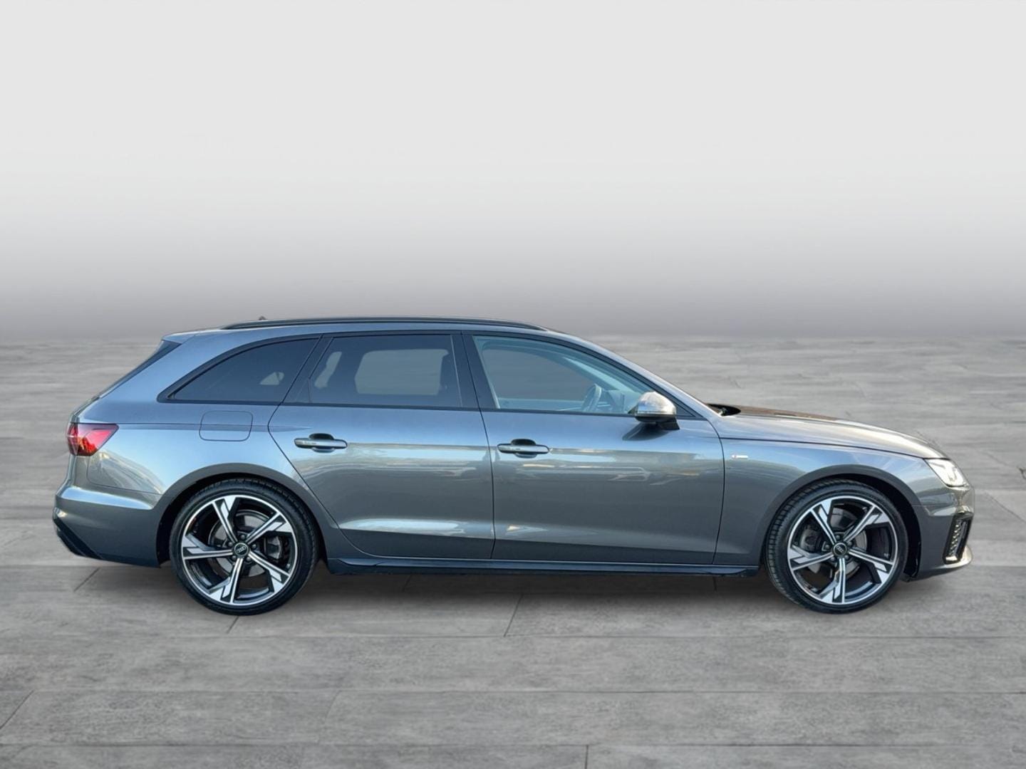 Bild über Audi A4 Avant S line 35 TFSI S tronic - für weitere Informationen kontaktieren Sie den Audi Partner