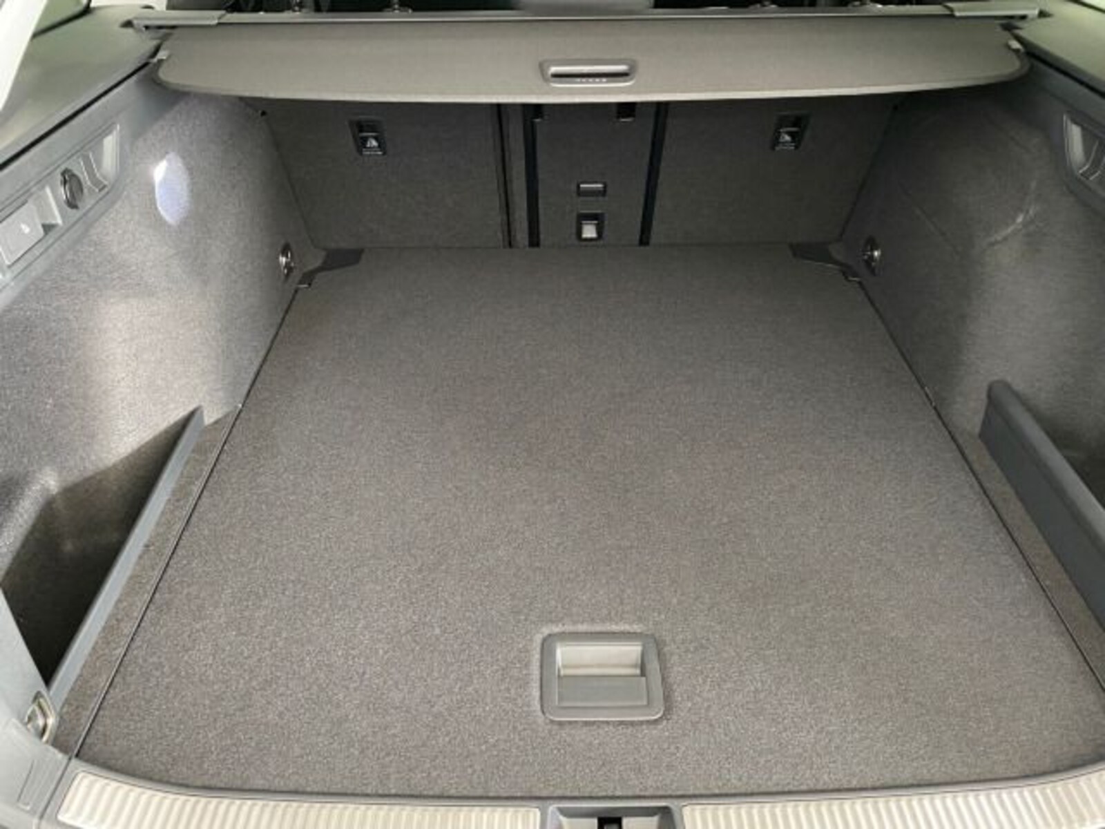 Volkswagen Passat – Bild 16